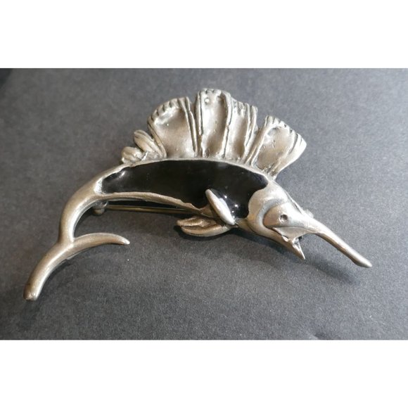 Vintage Sailfish Pendant Brooch Sterling Silver & Black Enamel - Picture 4 of 8